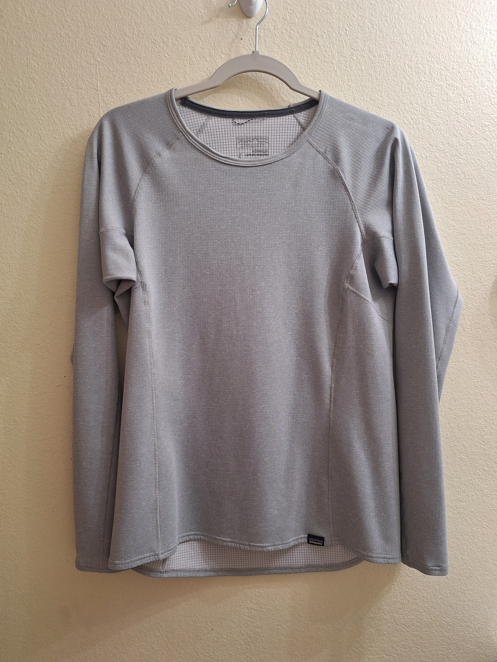 Patagonia Midweight Hiking/ Cold Weather  Baselayer Crew Grey - Women’s Medium